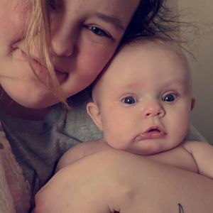 Meet your Posher, Caitlin